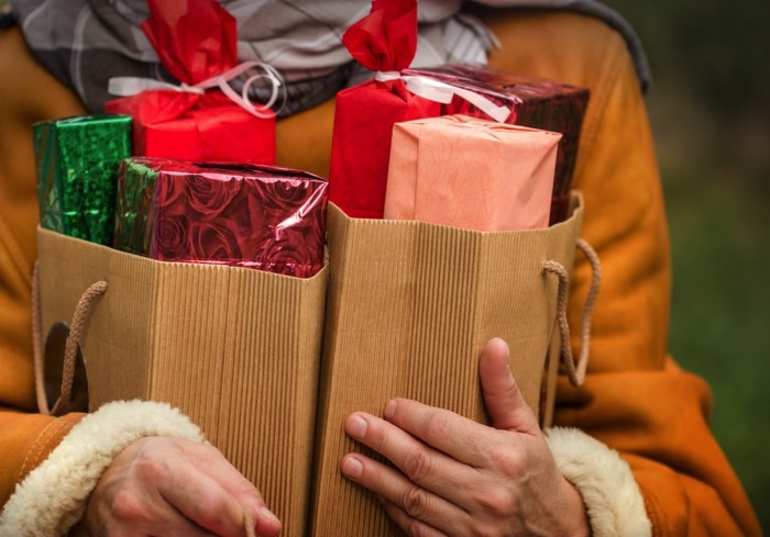 Holiday Spending In US Hit $108 Billion