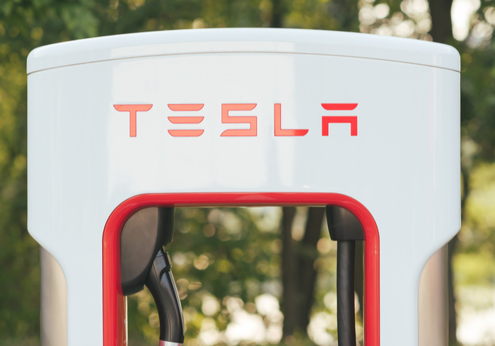 Tesla Opens Shop For Rentals At Mall Of America
