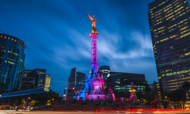 To Win Consumers In Mexico, eCommerce Companies Play The Cash Game