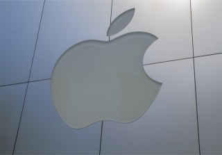 Analyst Continues To Cut Apple Estimates Due To iPhone Sales