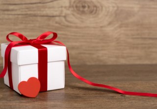 Retailers See Spend On ‘Big Ticket’ Valentine’s Day Gifts