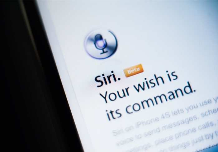 Siri Can Share Messages From Third-Party Apps On Locked Phones