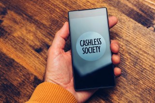 Some Swedes Contend Cashless Society Puts The Country At Risk