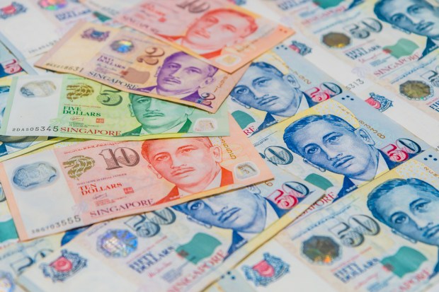 Singapore Launches PayNow To Reduce Cash, Checks