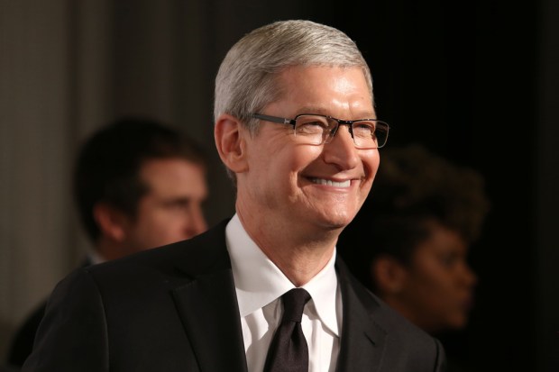 Tim Cook Commencement Speech Takes Jab At Facebook