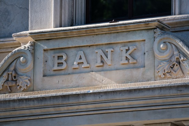 Small US Bank Shares Increase Post-Dodd-Frank