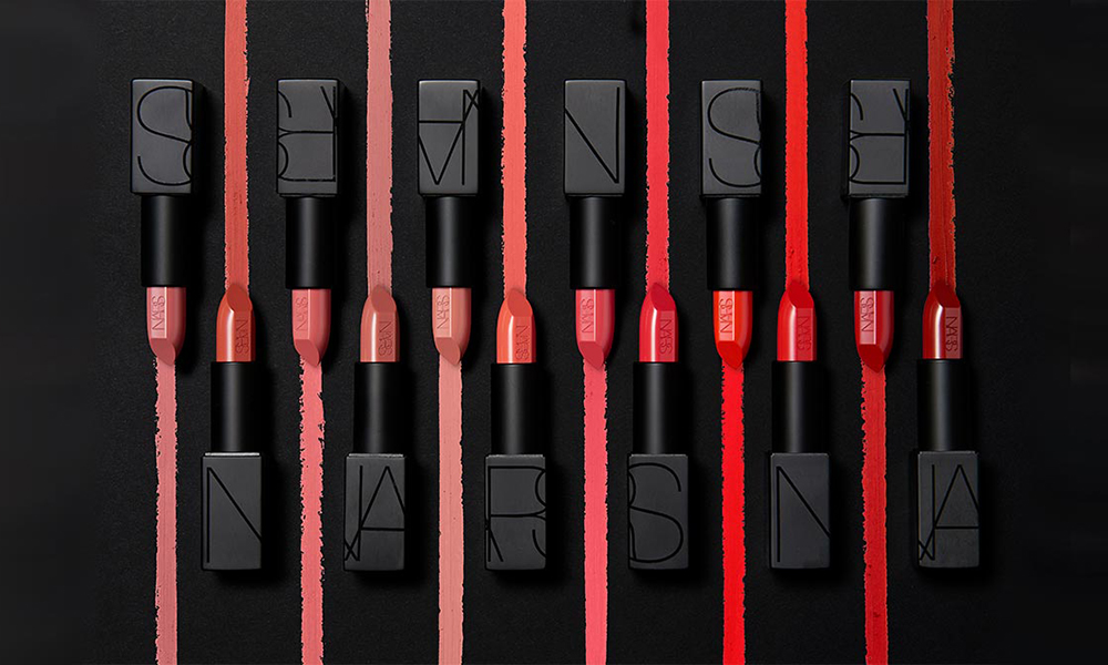 NEW REPORT: How AI And AR Give Makeup A Makeover