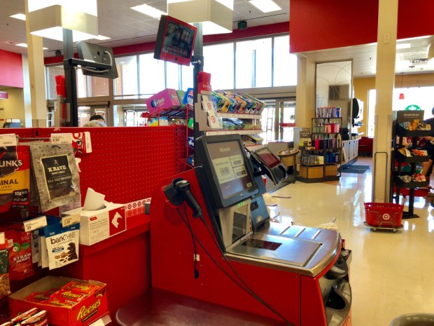 At The Grocer, Consumers Sizzle At Self-Checkout