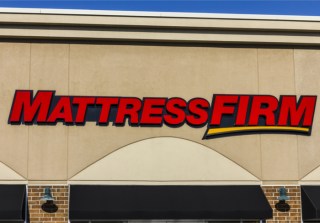 Mattress Firm Eyes Bankruptcy, Store Closures