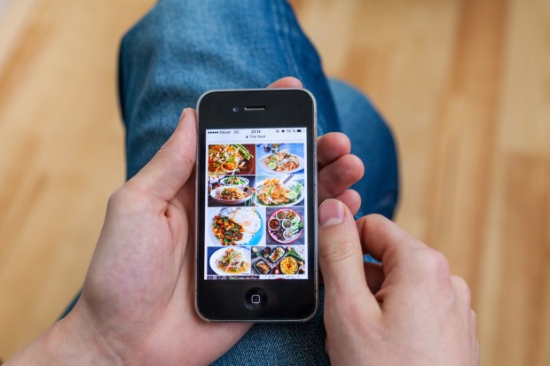 Google Image Search Gets Contextual Commerce Boost