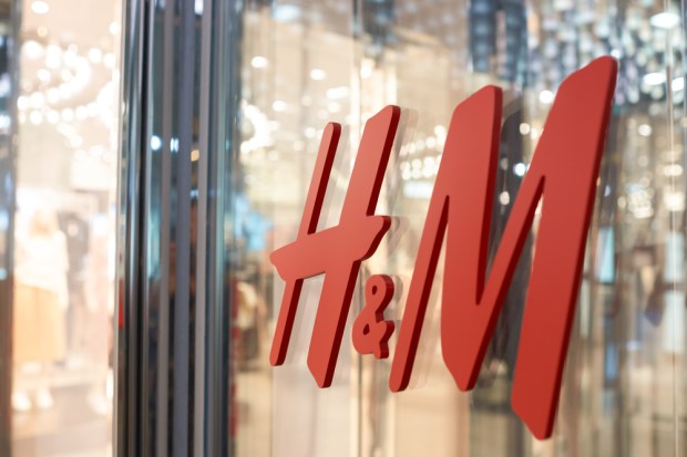 H&M Faces Glitches With New Logistics System
