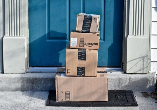 Analyst Cuts Amazon Estimates Amid Potential USPS Rate Hike