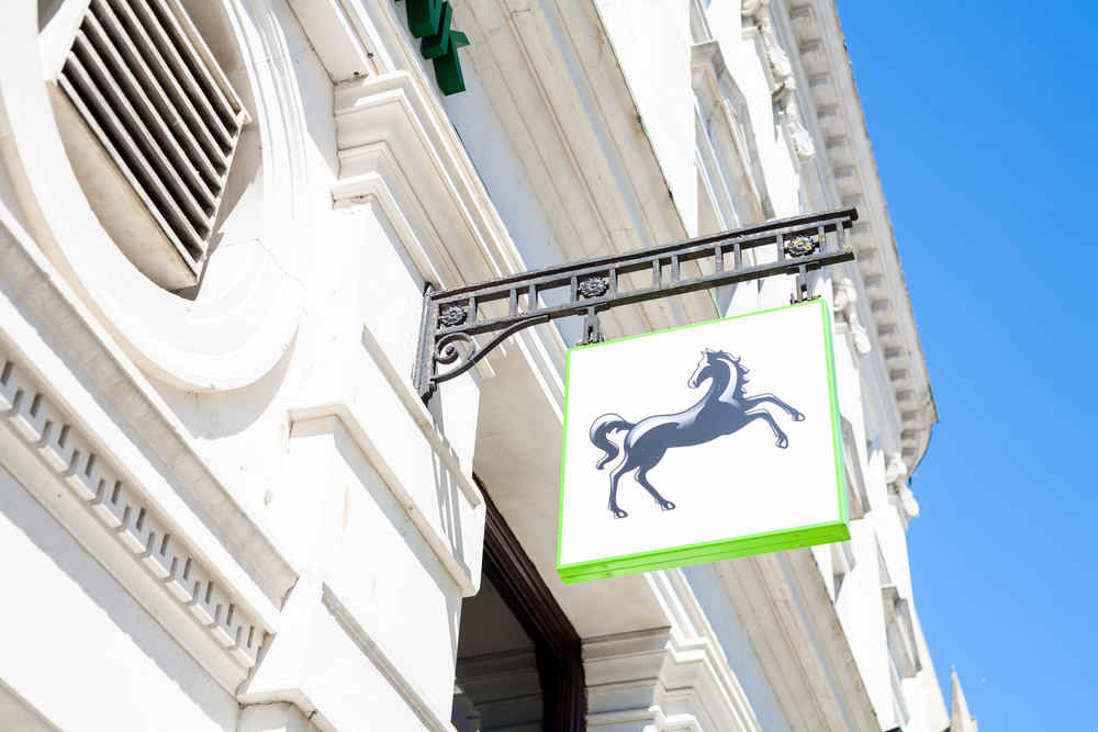 Open Banking Connects iwoca To Lloyds Account Data