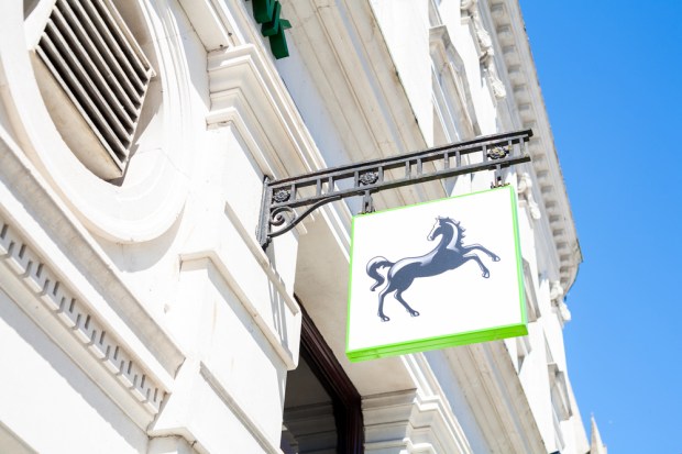 Open Banking Connects iwoca to Lloyds Data