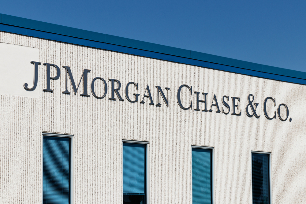 JPMorgan Reports Growth In Card Spend, Mobile Users