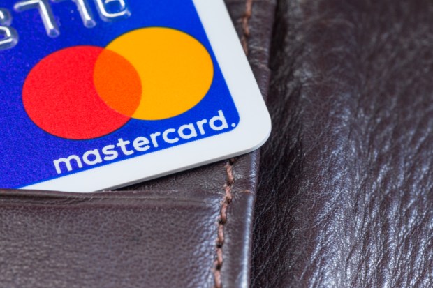 Mastercard, Regal Help Community Banks Offer Corporate V-Cards