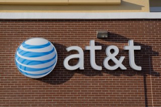 AT&T, T-Mobile Sued Over Mobile Crypto Thefts