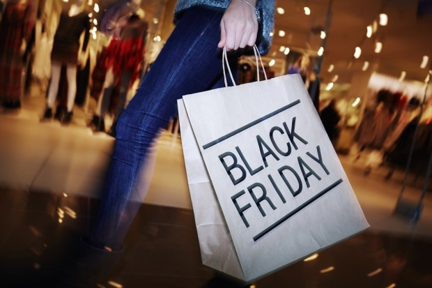 Foot Traffic Down During Thanksgiving, Black Friday As Internet Sales Surge