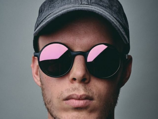 Eyewear Startups Put On Their Customer Experience Glasses With AR