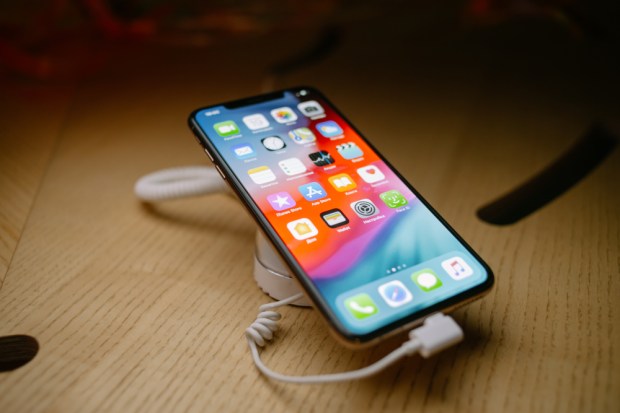 Apple Ups Trade-In Value For Old iPhones