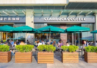 Starbucks Builds Up Coffee Delivery Service In China