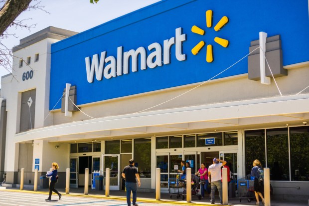 Walmart Reports Strong Earnings, Forecast