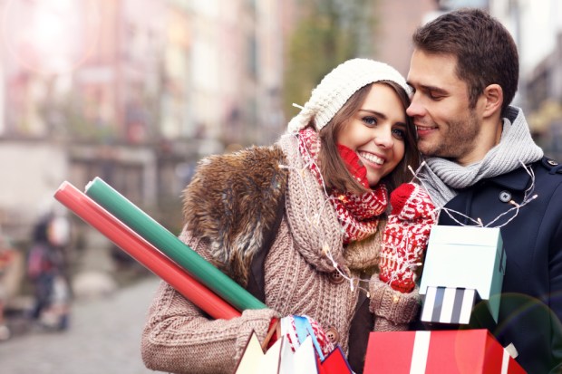 Global Economic Uncertainty May Affect Final Lap Of U.S. Holiday Shopping Season