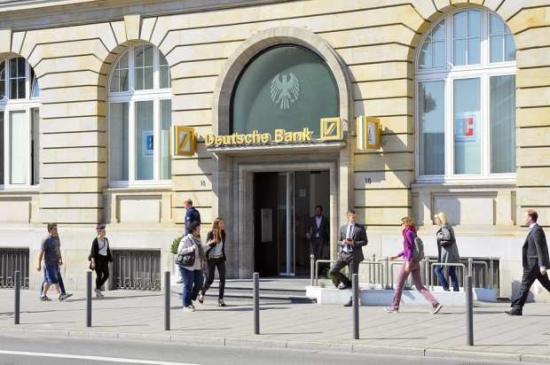 Deutsche Bank Draws Bipartisan Inquiry Over AML