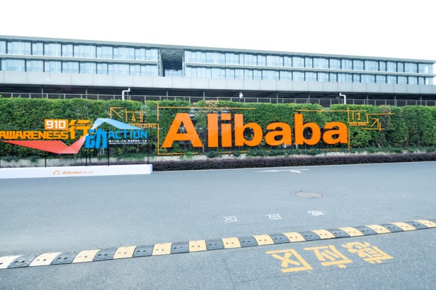 Alibaba Shares Fall On Slowing Chinese Economy