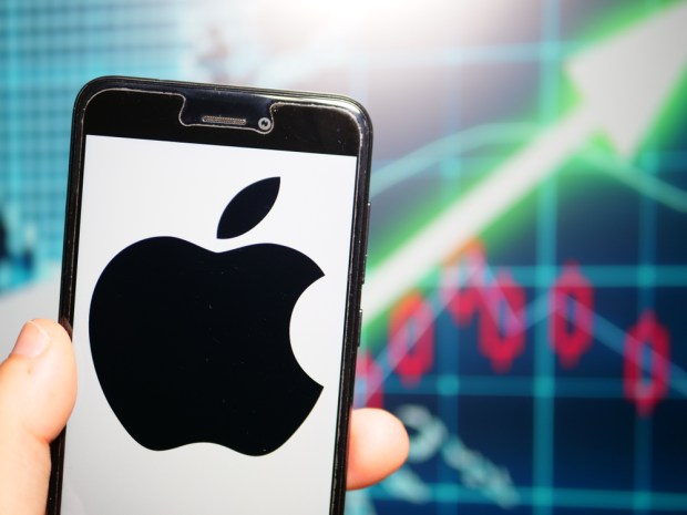 Apple Continues Slide, Falls Behind Alphabet