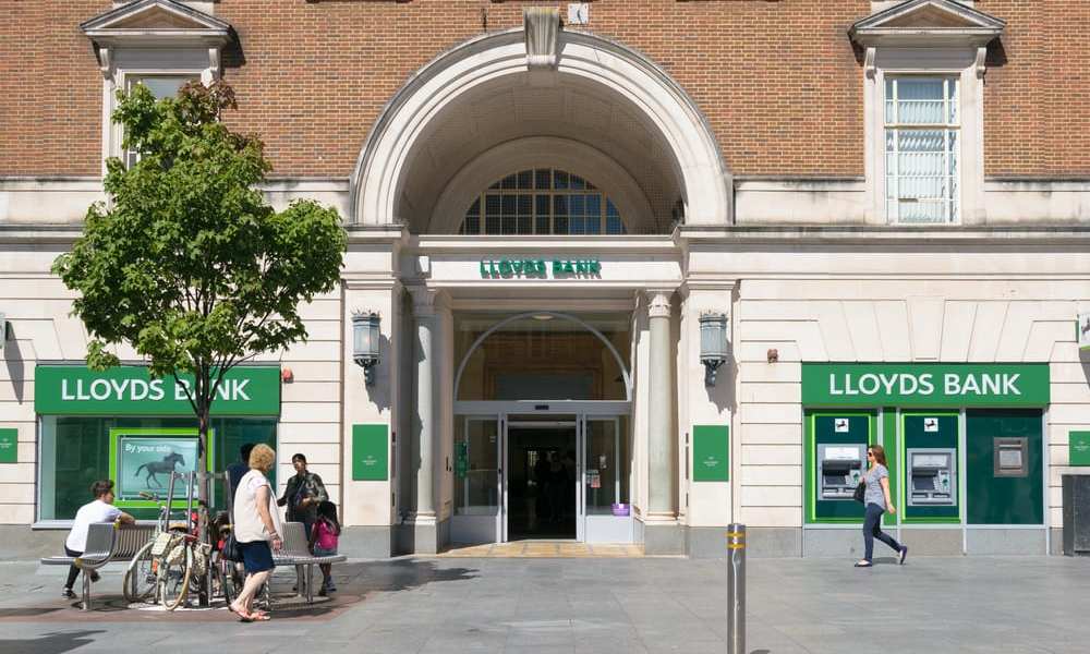 Lloyds Bank Reports Faster Payments Outage