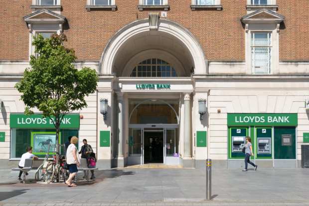Lloyds Bank Reports Faster Payments Outage