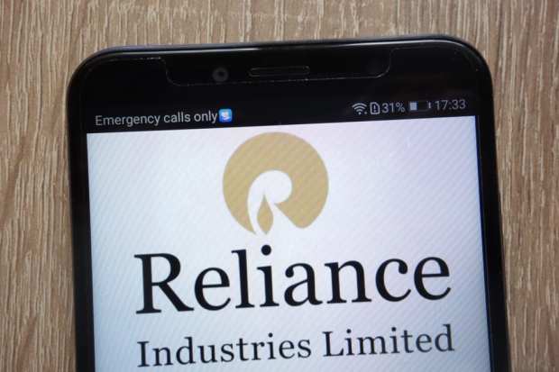 Reliance Fights Amazon for India eCommerce