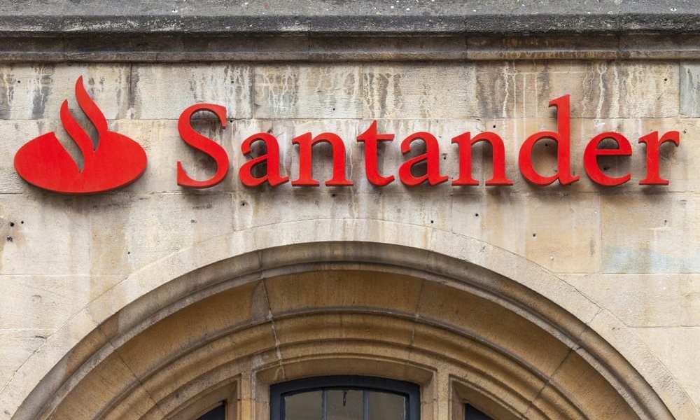 Santander to Close 140 UK Branches, Layoff 800