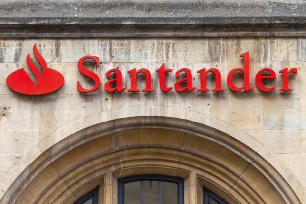 Santander To Close 140 UK Branches, Lay Off 800