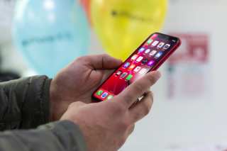 Apple To Drop LCD Displays In Next iPhone Lineup