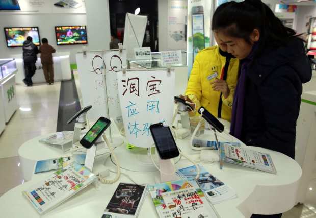 Chinese Smartphone Shipments Fell Below 400M Units In 2018