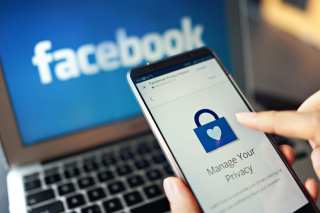 US Regulators Eye ‘Record’ Facebook Fine