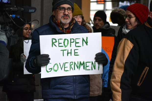 GoFundMe Crowdfunds For Furloughed Gov’t Workers