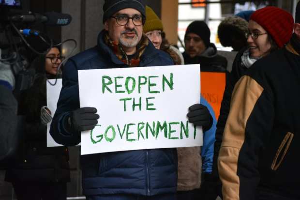 GoFundMe Crowdfunds For Furloughed Government Workers