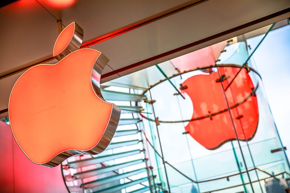 Apple Chinese iPhone Shipments Plummet 20 Pct In Q4