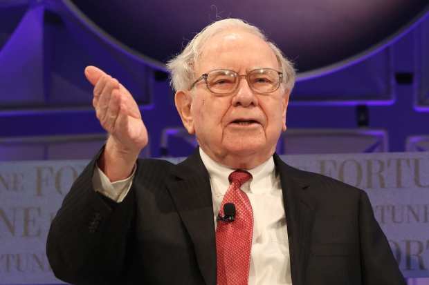 Warren Buffett Disparages Bitcoin As A ‘Delusion’
