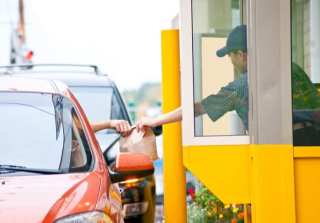 How Digital Disruptors Are Taking On The QSR Drive-Thru