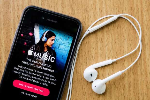 Paid Apple Music Subscriptions Surpass Spotify In The U.S.