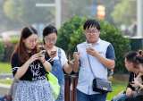 Chinese Mobile Phone Shipments Down 6 Percent In March