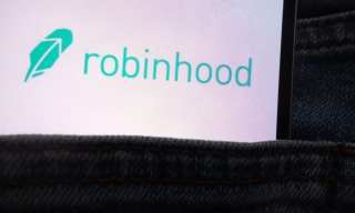 FIS, Fiserv, Infosys Battle For Tech Deal With Robinhood