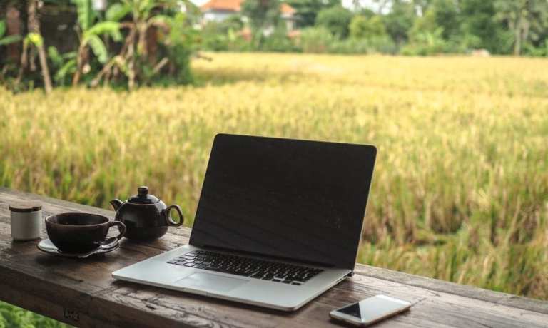 digital nomad hospitality