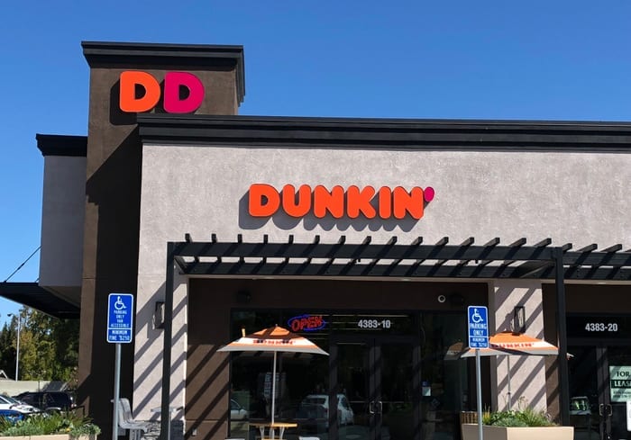 Dunkin’ Tests Multi-Tender Loyalty Program