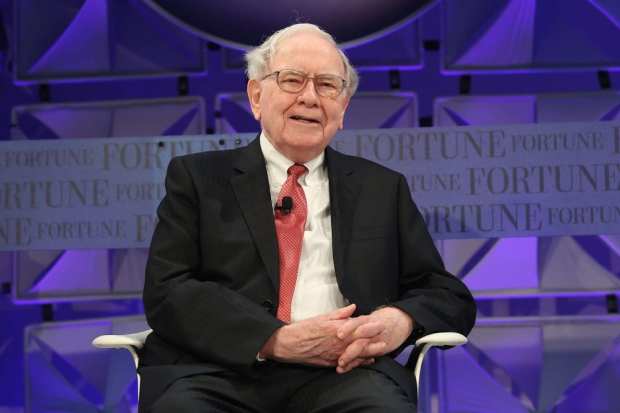 Buffett Tells Wells To Cast Wide Net For New Chief