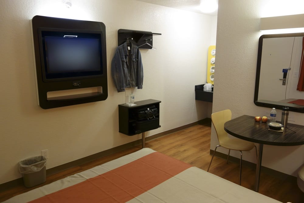 Startups Merge To Take On Airbnb